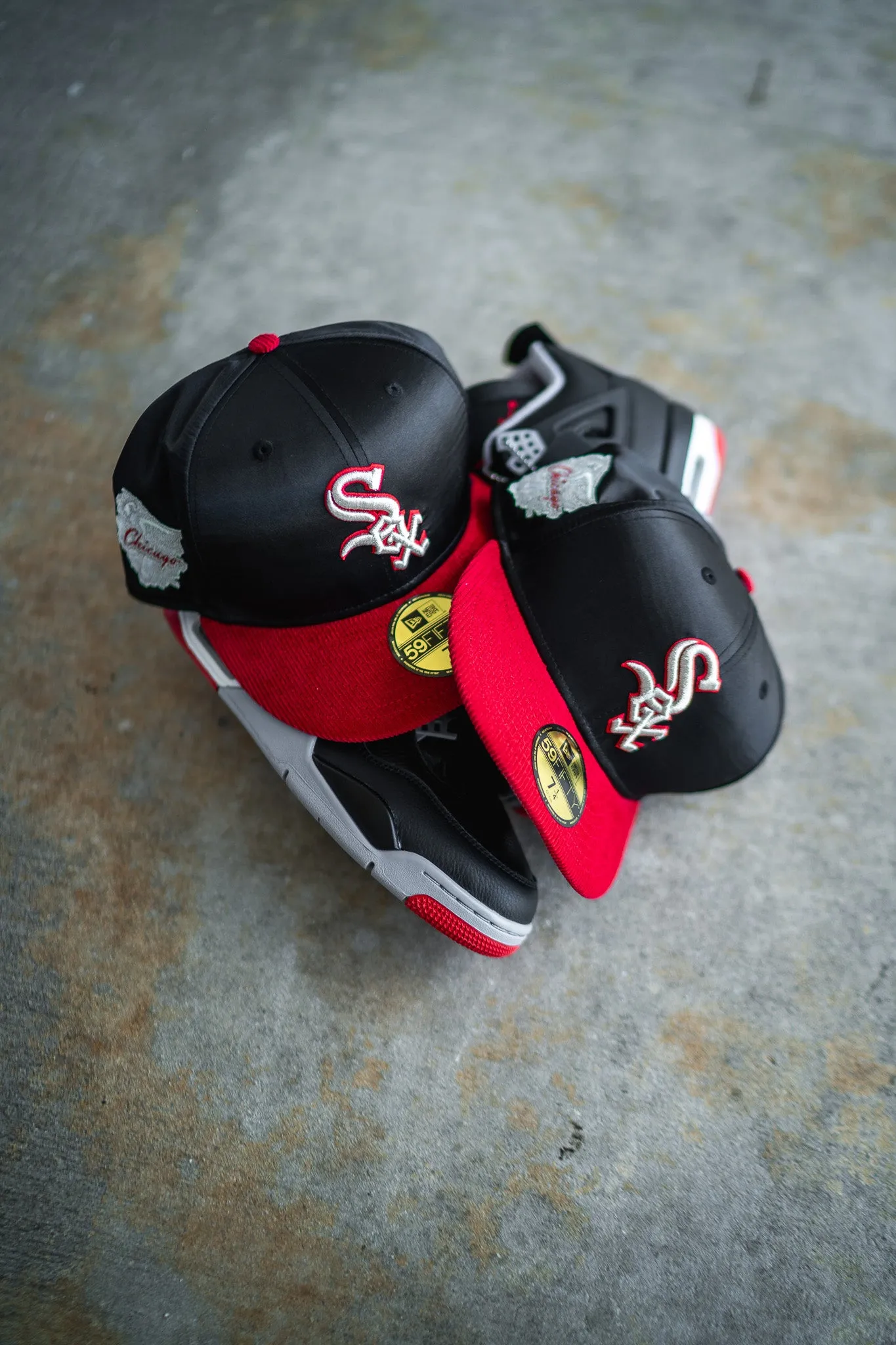 New Era Chicago White Sox Grey UV (Black Satin/Red Corduroy)