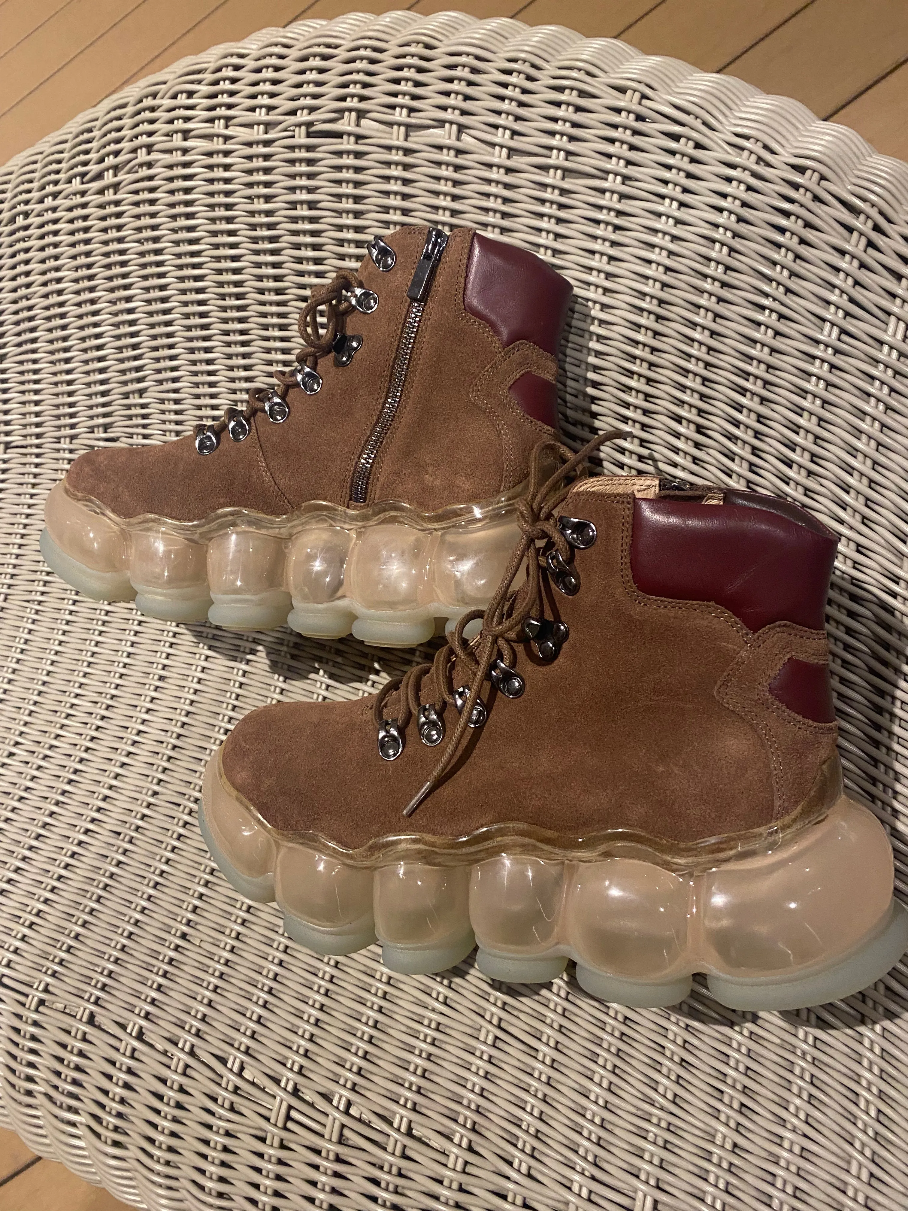 New “Jewelry” Mountain Boots / Brown